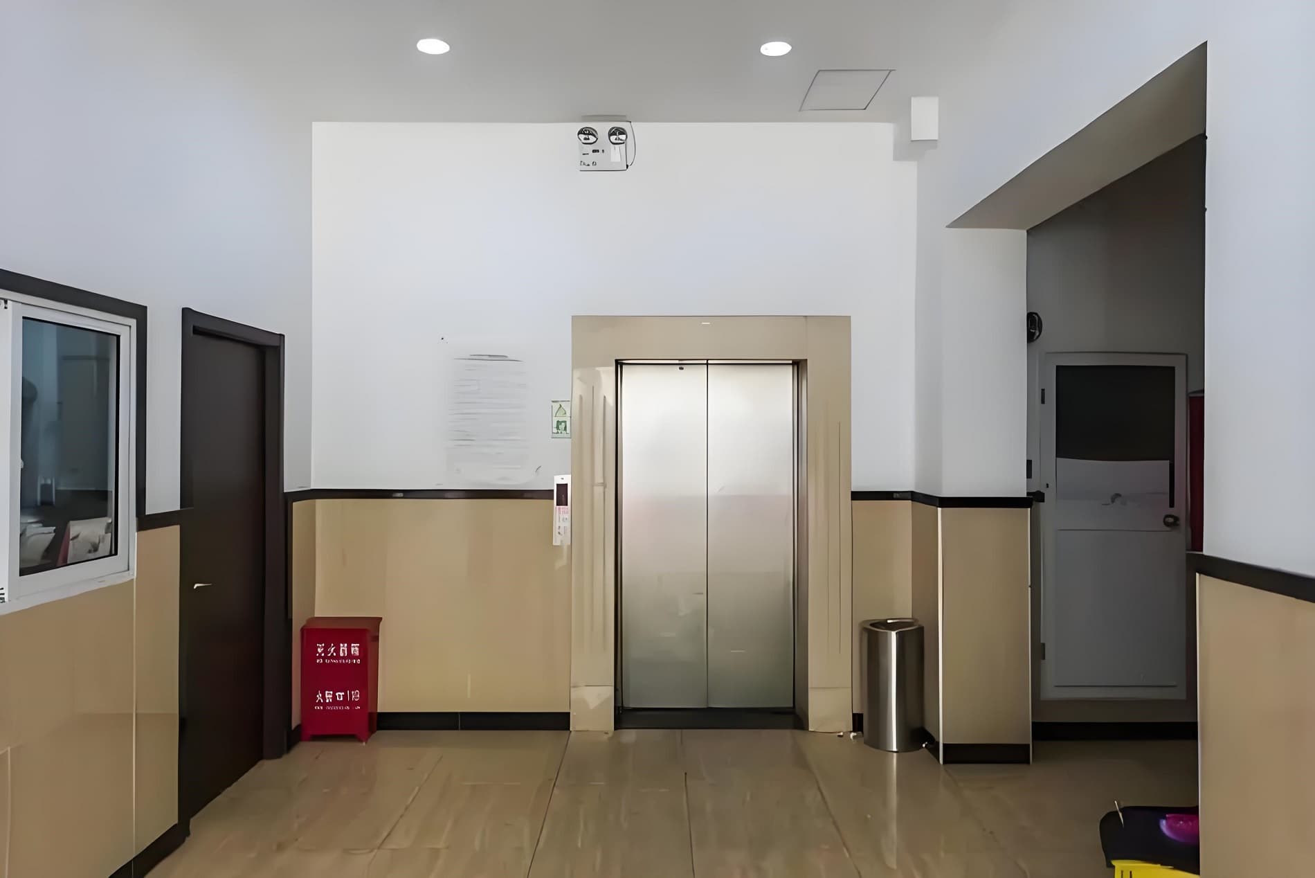 电梯厅
